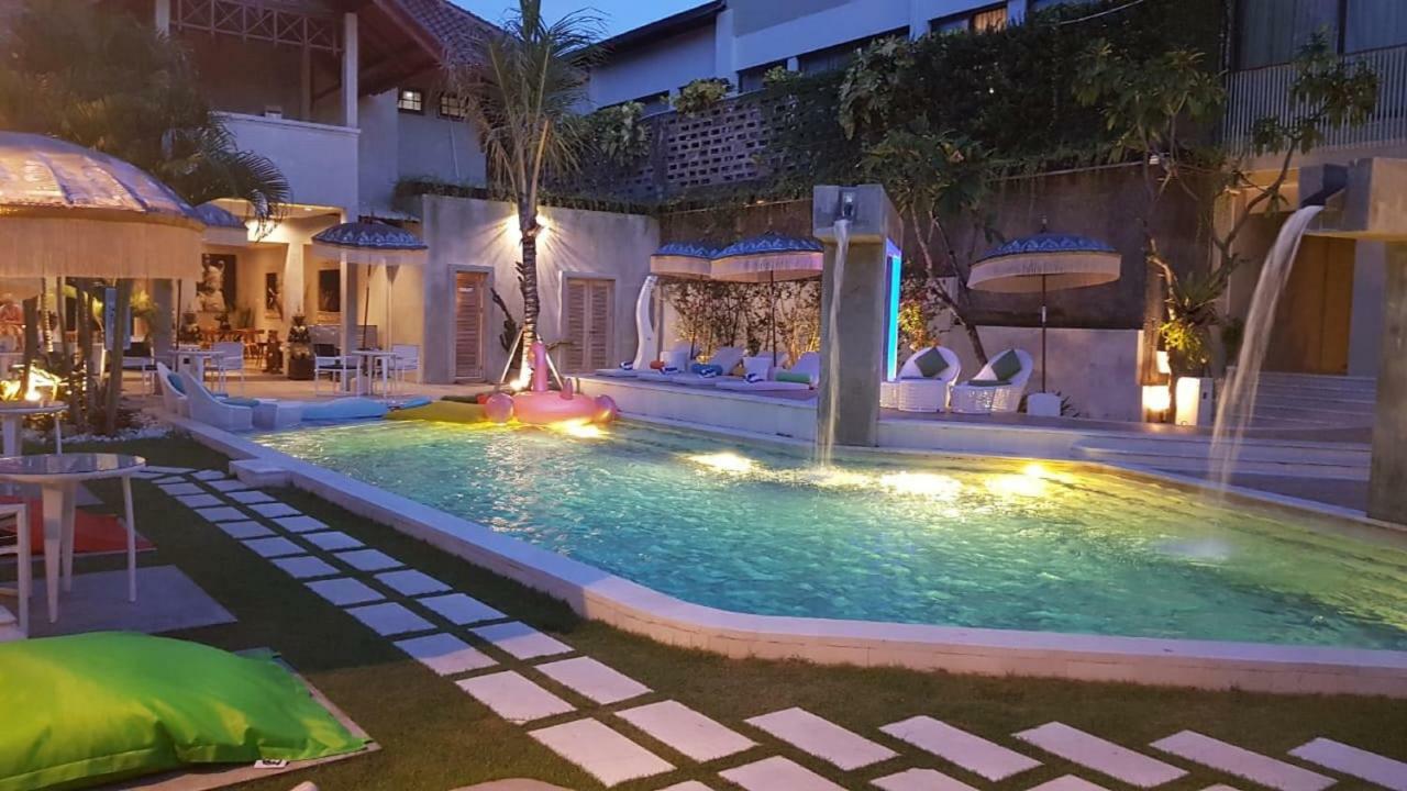 Resor 18 Loft At Kuta 4*